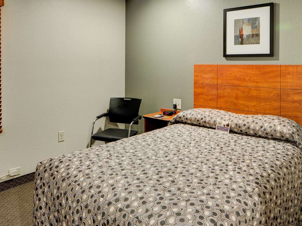 Woodspring Suites Ankeny Des Moines Room photo