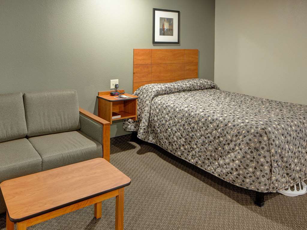 Woodspring Suites Ankeny Des Moines Room photo