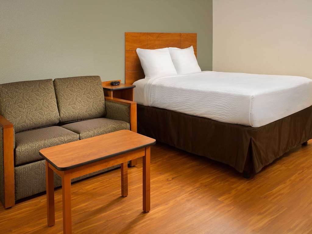 Woodspring Suites Ankeny Des Moines Room photo
