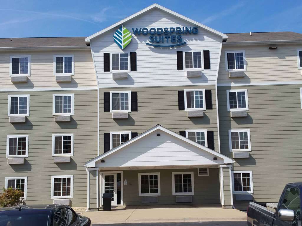 Woodspring Suites Ankeny Des Moines Exterior photo